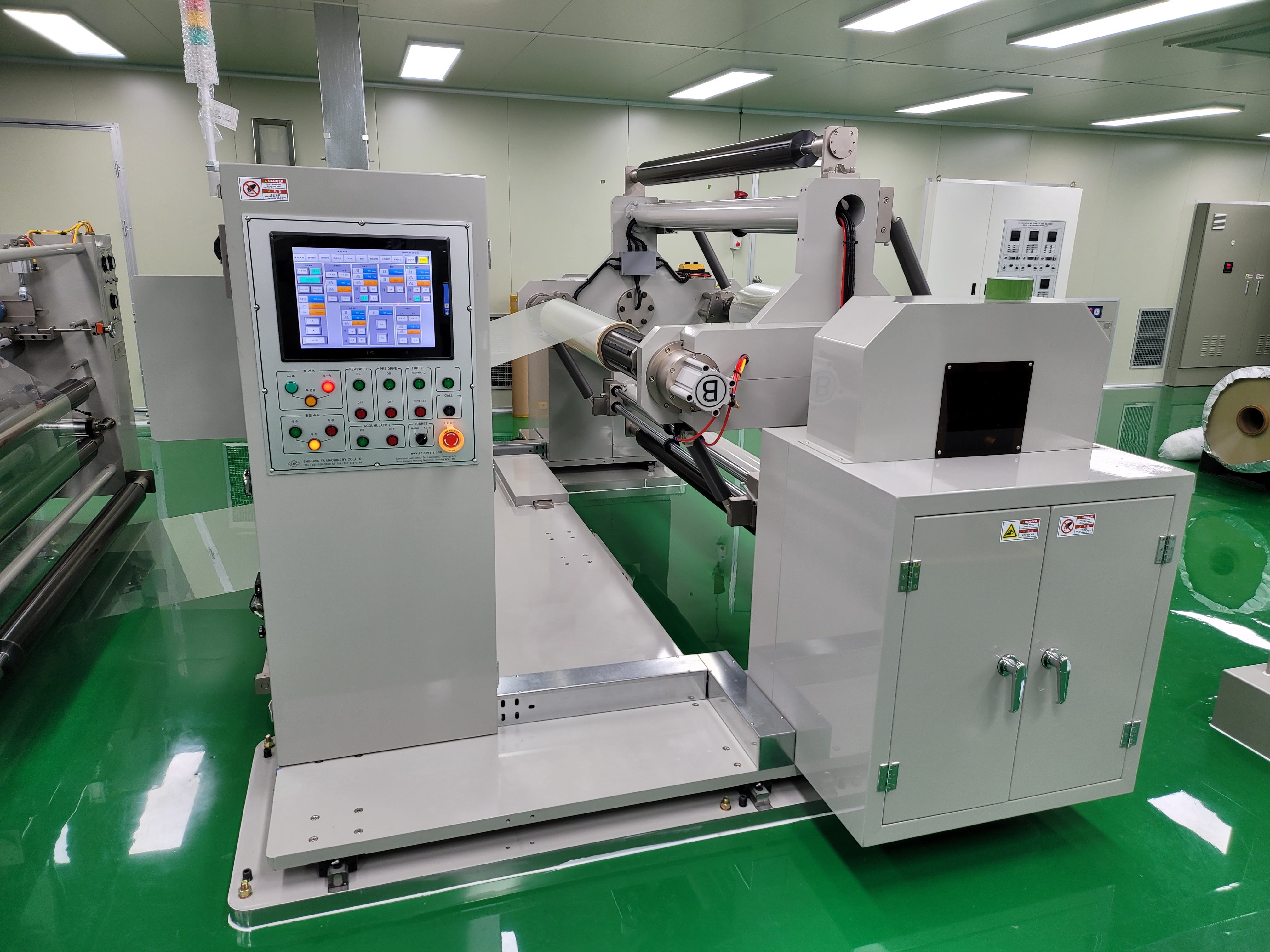 SMC-17C-MF-PEC1700(Window Film Coating Machine)